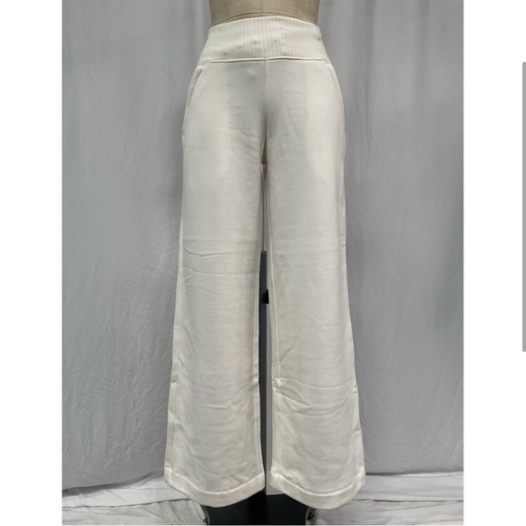 ALO Yoga Serenity Pants - Picture 2 of 3